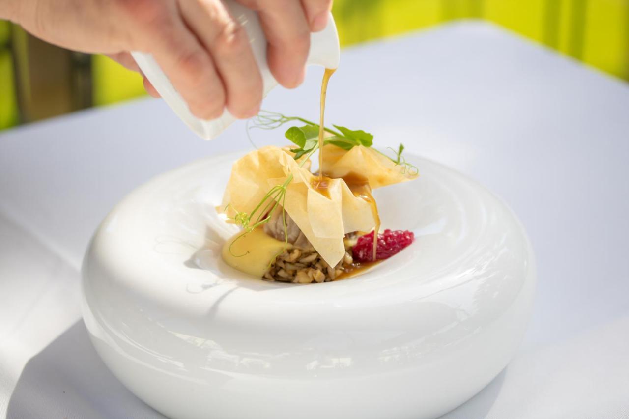 더 빈티지 하우스 - 도우로 핀하오 외부 사진 A modern French dish